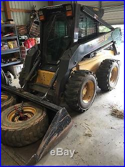 2001 New Holland LS180 Skid Steer Enclosed Cab & Heat 1387 Hours