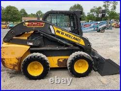2012 New Holland L225 Skid Steer Loader with Cab Clean Machine 3000Hrs