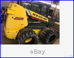 2015 New Holland L221,6966 Operating Weight, 68HP, 2-Speed Lo/Hi, 4WD, New Tires