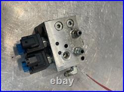 2016 New Holland L228 Skid Steer Loader Hydraulic Block 84256531