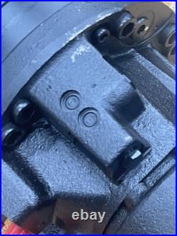 2016 New Holland L228 Skid Steer Loader Right Drive Motor 84565752