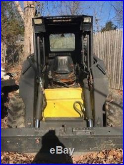 Lx885 New Holland USED with 15ft Trailer