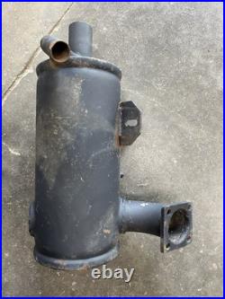 Muffler fits LS140 LS150 LX465 LX485 New Holland skid steer, NEW, OEM 86504531
