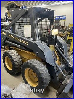 New Holland L465 Skid Steer