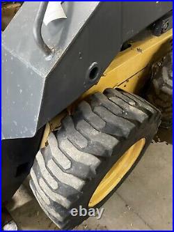 New Holland L465 Skid Steer