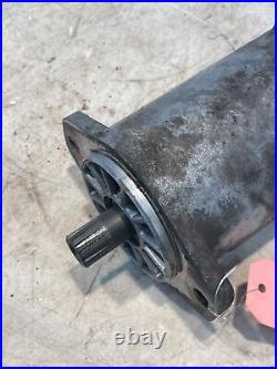 New Holland L565 Skid Steer Loader Right Hydraulic Drive Motor