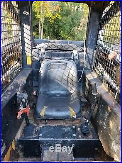 New Holland LX665 skid steer loader 1730 hrs. New tires runs great