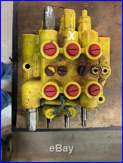 New Holland hydraulic valve LX565 LX665 LS160 LS170 LS180 LS190 6675 7775 Deere