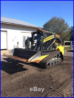 REDUCED! 2017 NEW HOLLAND C238 HI FLOW SKID LOADER, BUCKET WithCUTTING EDGE